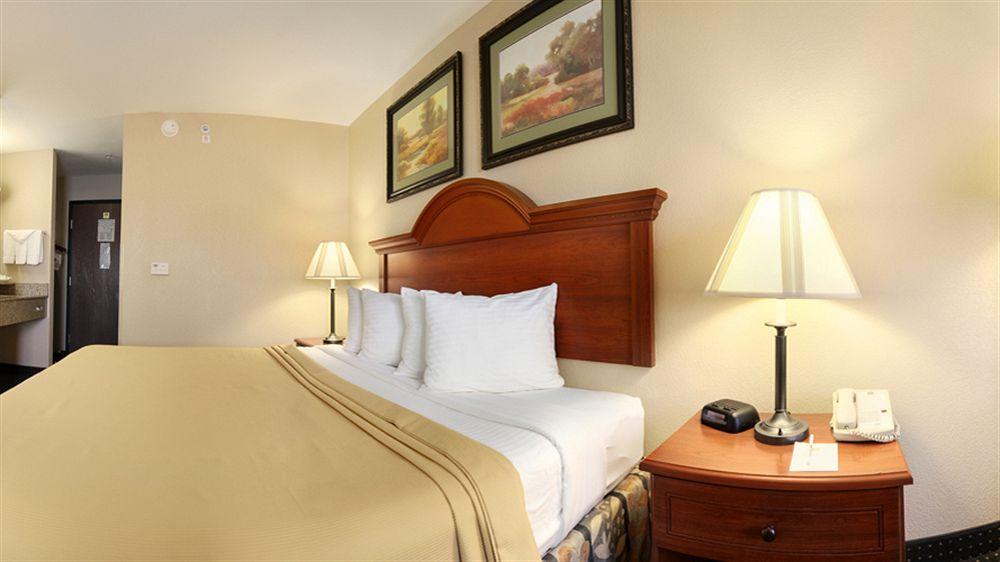 Best Western Port Columbus Exterior photo